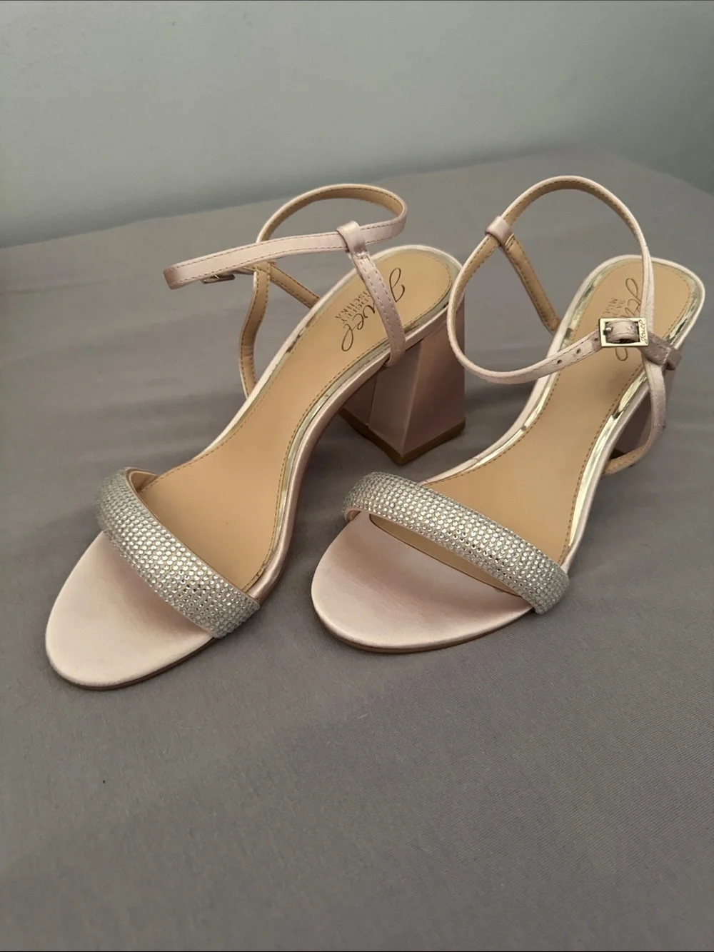 Jewel Badgley Mischka size 7
